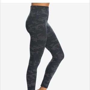Spanx Look at me now tummy control camo leggings